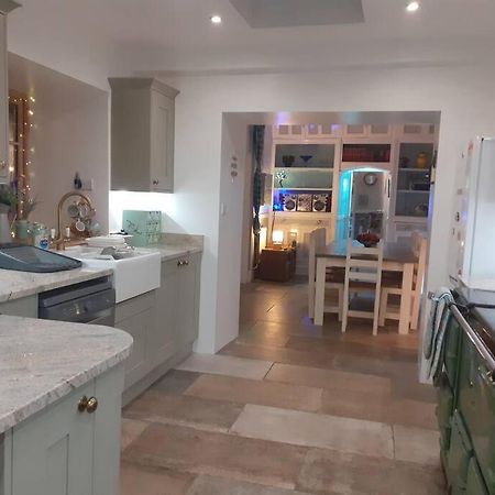 Big Fireplace Aga Hot Tub Wet Room Barn Garage Llanelli Zewnętrze zdjęcie